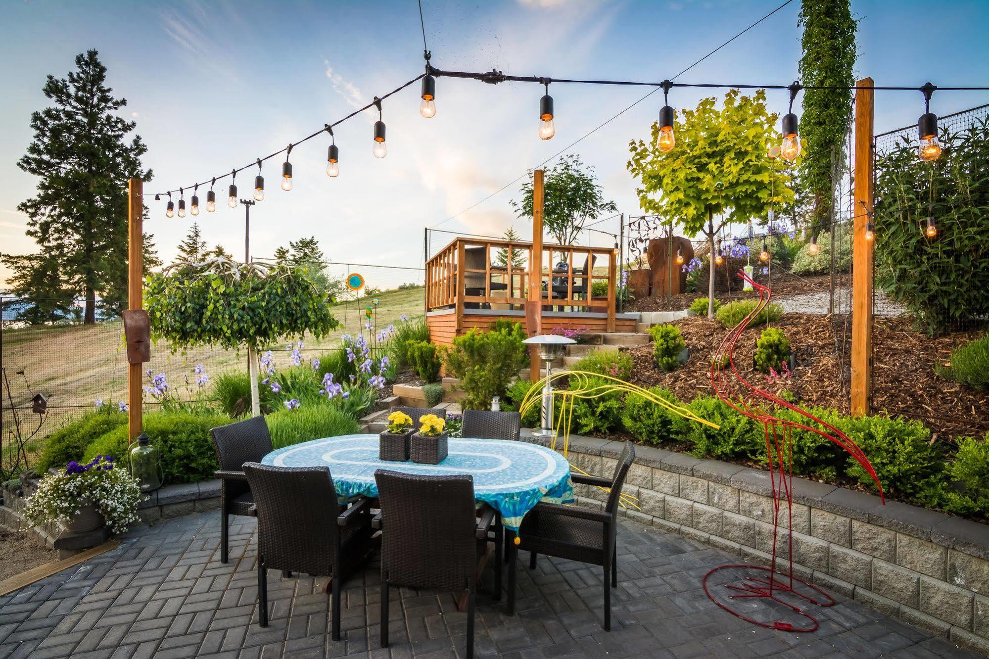 Cormier'S Studio Guest Suites Penticton Exterior photo